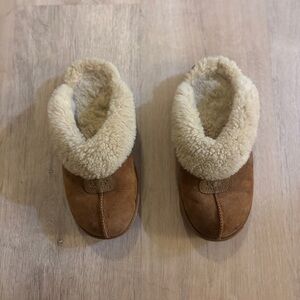 UGG Australia Classic Coquette/Scuffette Slipper | Chestnut Suede Shearling W8